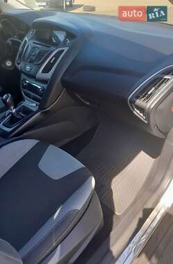 Седан Ford Focus 2013 в 