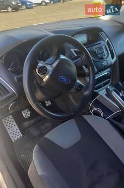Седан Ford Focus 2013 в 