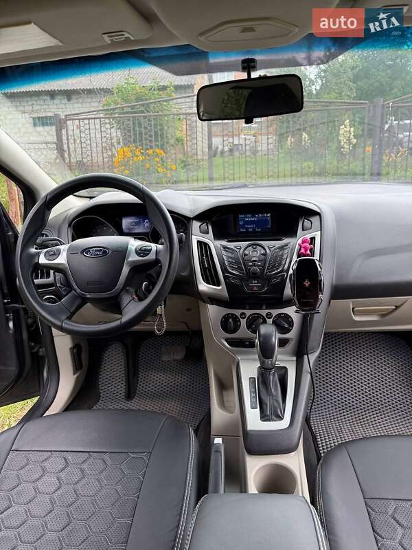 Седан Ford Focus 2013 в Мервичах