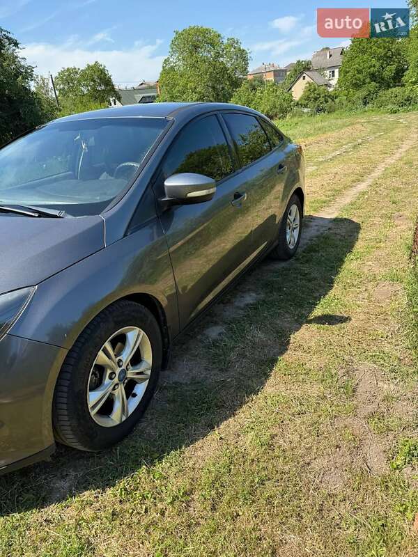 Седан Ford Focus 2013 в Мервичах