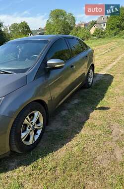 Седан Ford Focus 2013 в 