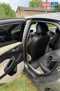 Седан Ford Focus 2013 в 