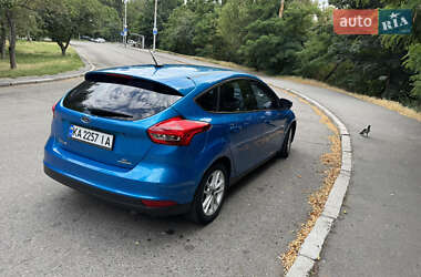 Хетчбек Ford Focus 2015 в 