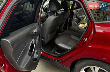 Хэтчбек Ford Focus 2013 в 