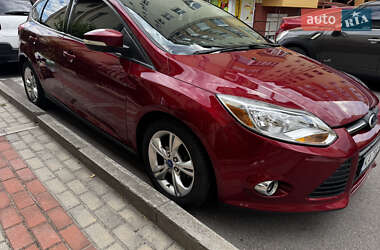 Хэтчбек Ford Focus 2013 в 