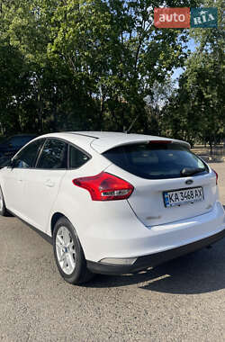Хэтчбек Ford Focus 2015 в 