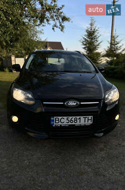 Універсал Ford Focus 2012 в Новояворівську
