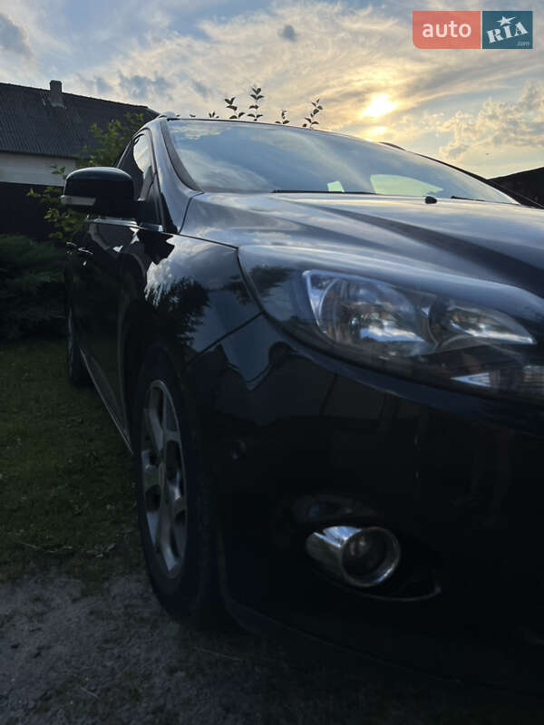 Универсал Ford Focus 2012 в Новояворовске