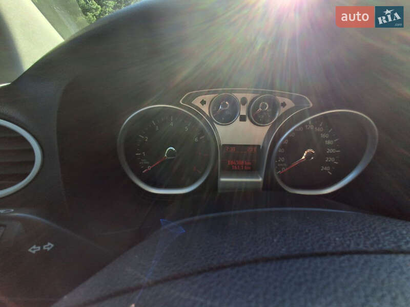 Хэтчбек Ford Focus 2007 в Хырове