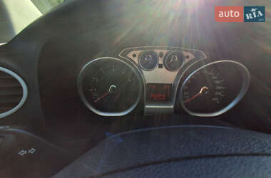 Хэтчбек Ford Focus 2007 в 