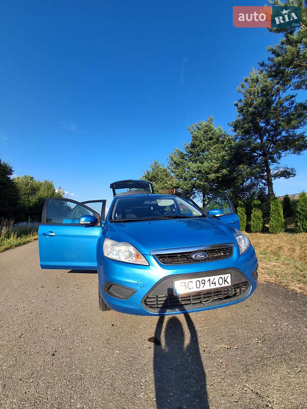 Хэтчбек Ford Focus 2007 в Хырове