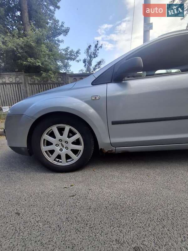 Універсал Ford Focus 2004 в Києві