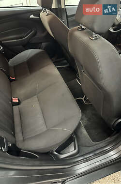 Седан Ford Focus 2015 в 