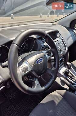 Универсал Ford Focus 2012 в 