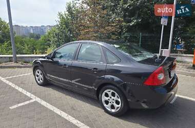 Седан Ford Focus 2010 в 