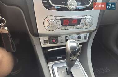 Седан Ford Focus 2010 в 
