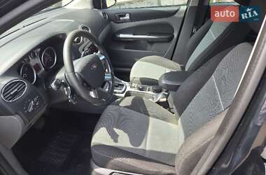Седан Ford Focus 2010 в 
