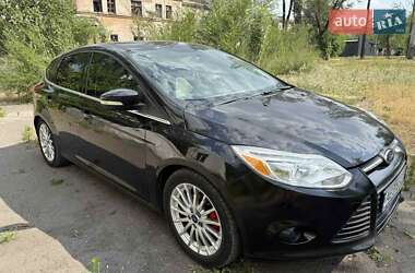 Хэтчбек Ford Focus 2014 в 