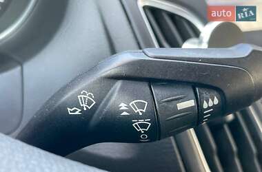 Седан Ford Focus 2017 в 