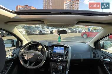 Седан Ford Focus 2017 в 