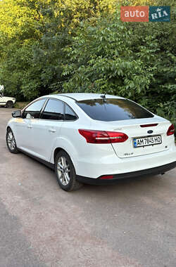 Седан Ford Focus 2016 в 