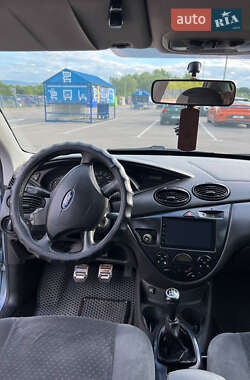 Седан Ford Focus 2004 в 