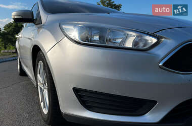 Седан Ford Focus 2017 в 
