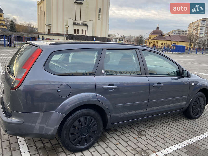 Універсал Ford Focus 2005 в Нововолинську