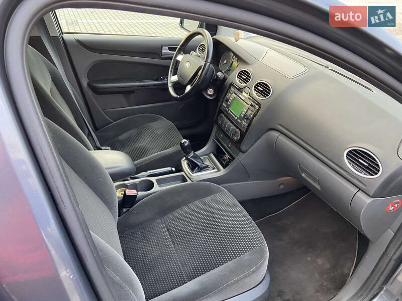 Універсал Ford Focus 2005 в Нововолинську