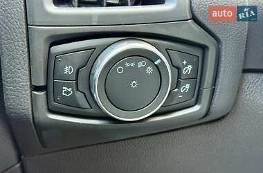 Хэтчбек Ford Focus 2015 в 