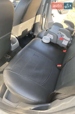 Хэтчбек Ford Focus 2008 в 