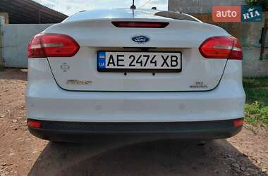 Седан Ford Focus 2015 в 