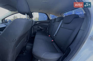 Хэтчбек Ford Focus 2015 в 