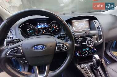 Хэтчбек Ford Focus 2014 в 