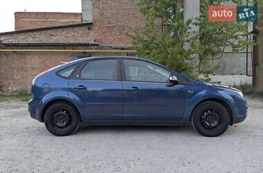 Хэтчбек Ford Focus 2006 в 