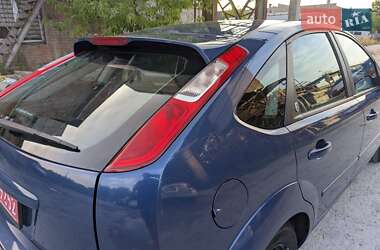 Хэтчбек Ford Focus 2006 в 