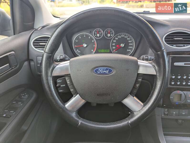 Хетчбек Ford Focus 2006 в Львові