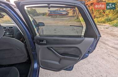Хэтчбек Ford Focus 2006 в 