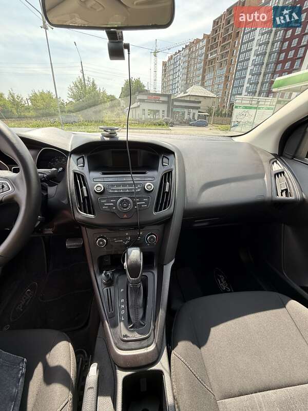 Седан Ford Focus 2017 в Івано-Франківську