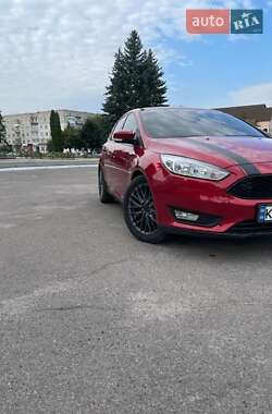 Хэтчбек Ford Focus 2015 в 