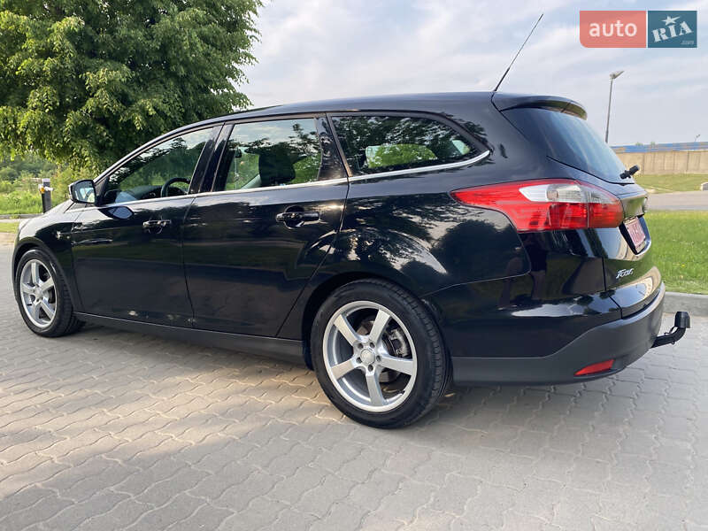 Универсал Ford Focus 2012 в Сокале