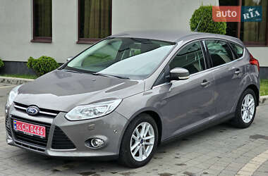 Хэтчбек Ford Focus 2012 в 