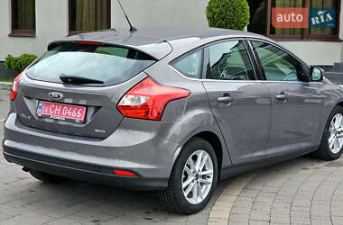 Хэтчбек Ford Focus 2012 в 