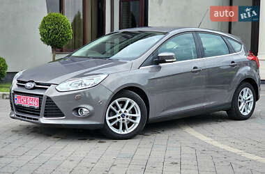 Хэтчбек Ford Focus 2012 в 