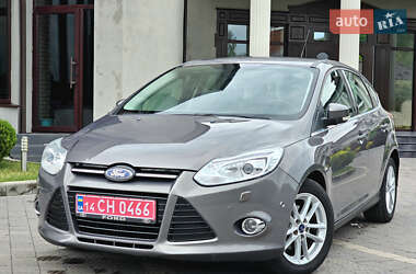 Хэтчбек Ford Focus 2012 в 