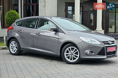 Хэтчбек Ford Focus 2012 в 