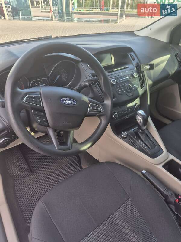 Седан Ford Focus 2015 в Києві