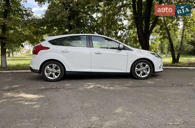 Хэтчбек Ford Focus 2013 в 