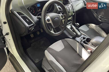 Хэтчбек Ford Focus 2013 в 