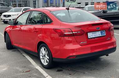 Седан Ford Focus 2015 в 